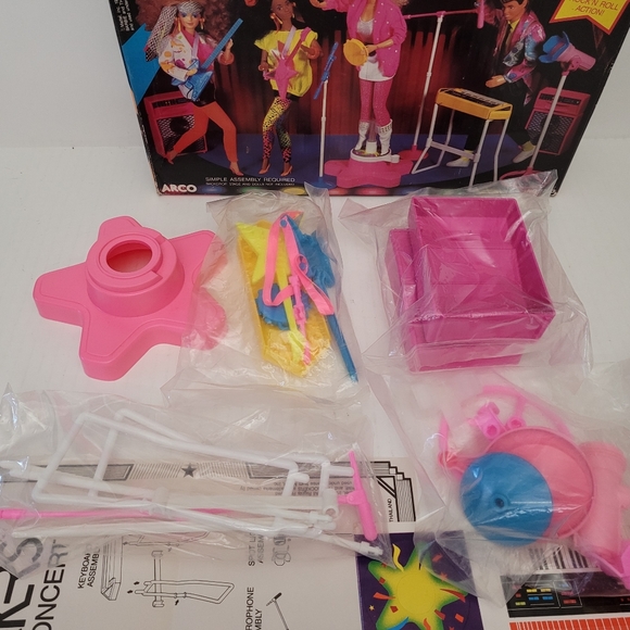 Vintage 1986 Barbie and The Rockers Concert #7743 - Picture 3 of 9